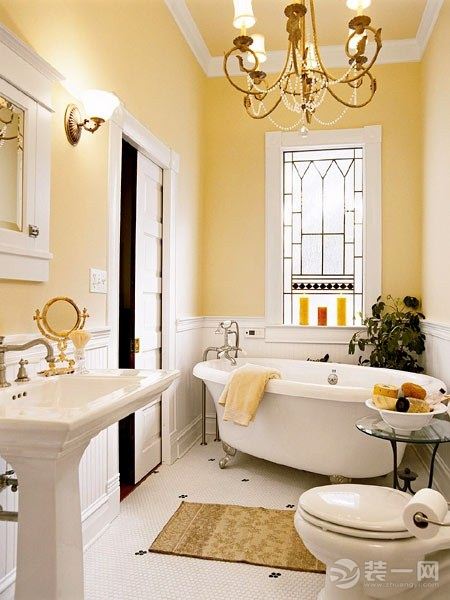 黄色调浴室装修样板间欣赏